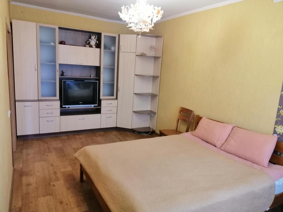 Уютная Квартира На Лётной 6 Černihiv Exteriér fotografie